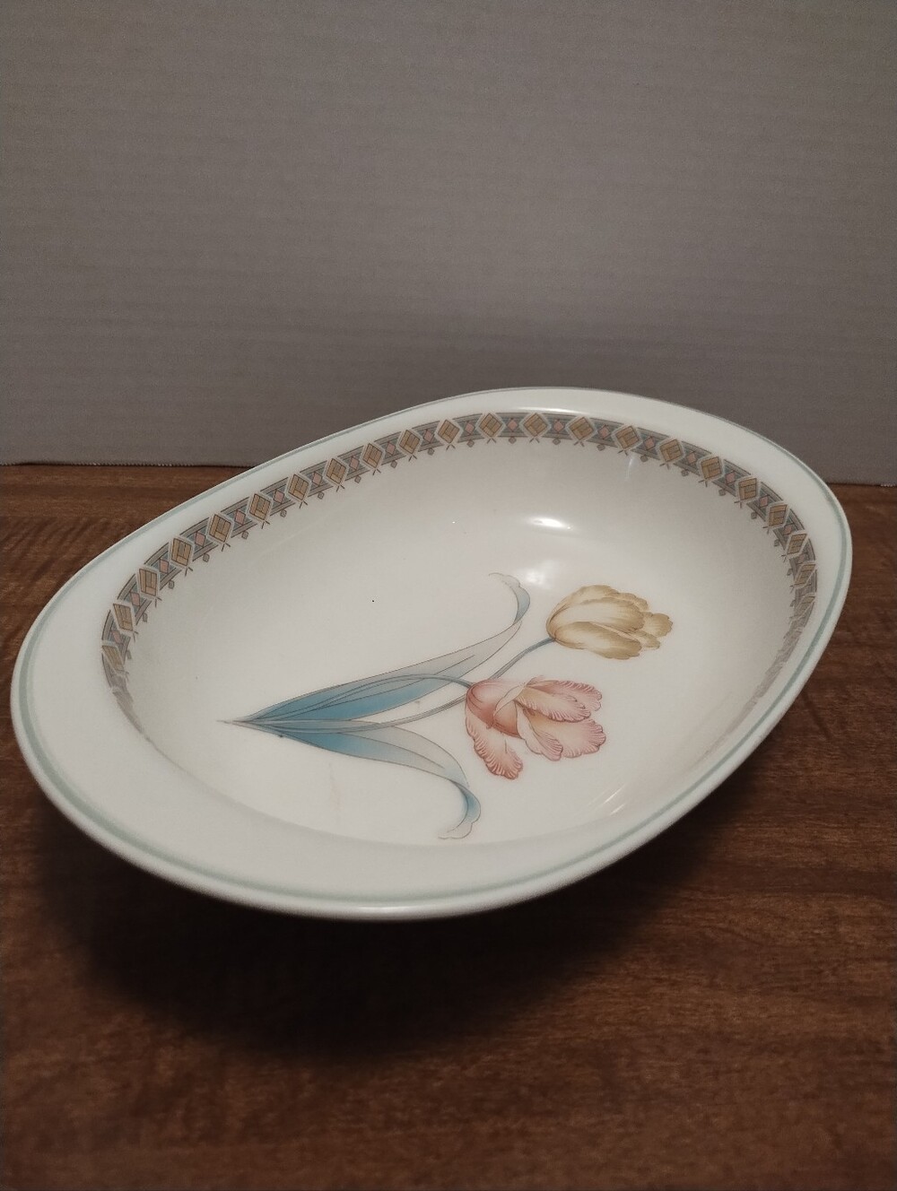 Tulip Pattern Dish